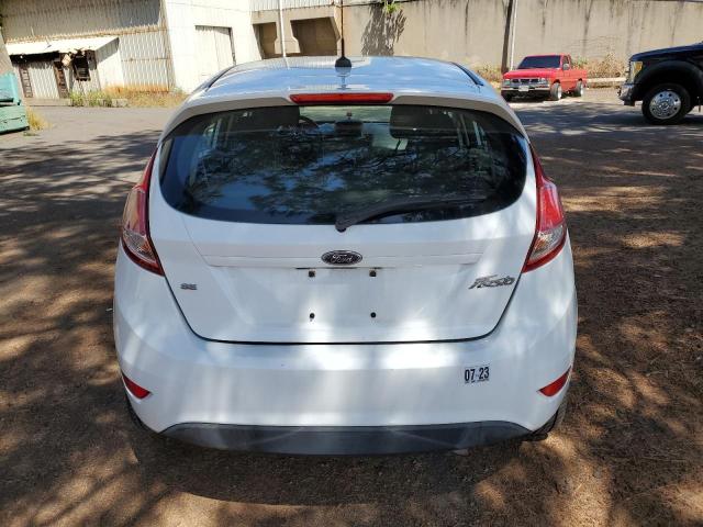 3FADP4EJ0GM178963 - 2016 FORD FIESTA SE WHITE photo 6