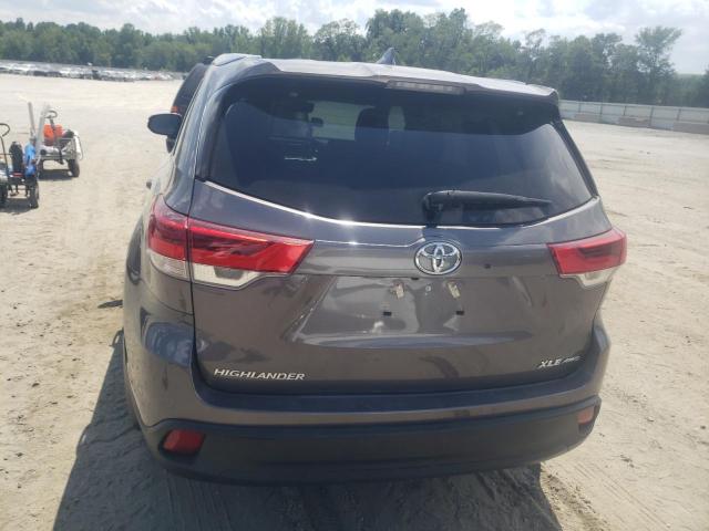 5TDJZRFHXJS494703 - 2018 TOYOTA HIGHLANDER SE GRAY photo 6