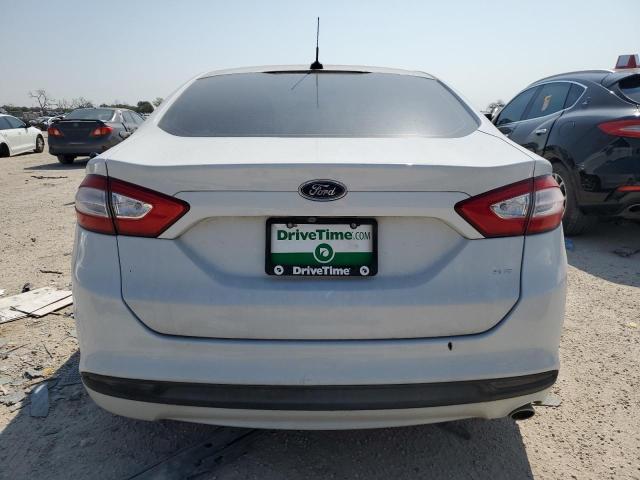 3FA6P0H76FR306884 - 2015 FORD FUSION SE WHITE photo 6