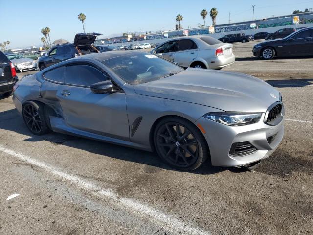 WBABC4C05PCK38290 - 2023 BMW M850XI GRAY photo 4