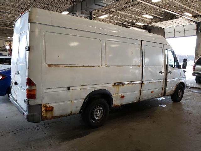 WD2PD744645695519 - 2004 DODGE SPRINTER WHITE photo 3