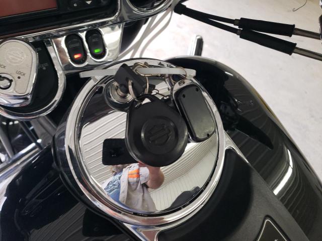 1HD1FC41X7Y671743 - 2007 HARLEY-DAVIDSON FLHTCUI 黑色 照片 8