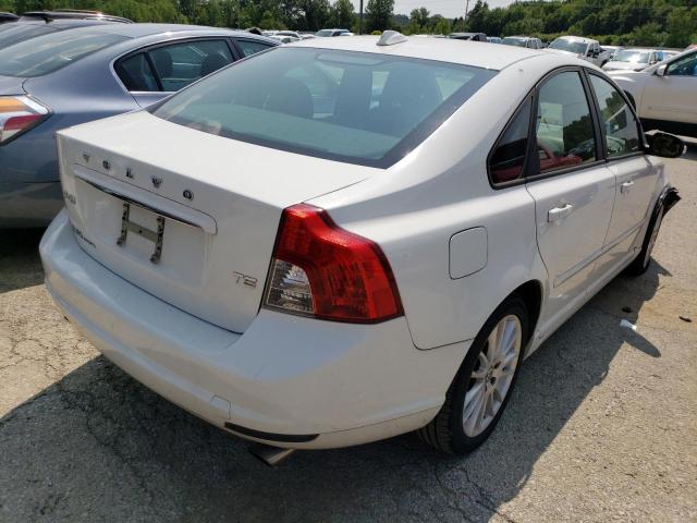 YV1672MS3B2539971 - 2011 VOLVO S40 T5 WHITE photo 3