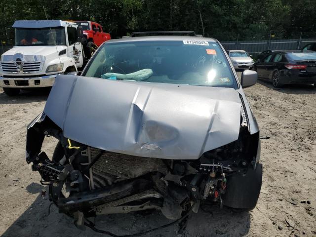 2C4RC1BG4FR545115 - 2015 CHRYSLER TOWN & COU TOURING 银色 照片 5