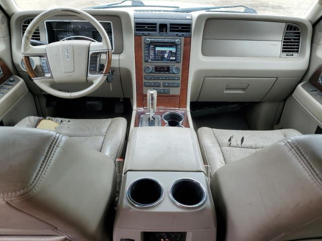 5LMJJ3J50BEJ08548 - 2011 LINCOLN NAVIGATOR L WHITE photo 8