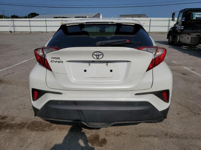 NMTKHMBXXJR028551 - 2018 TOYOTA C-HR XLE WHITE photo 6