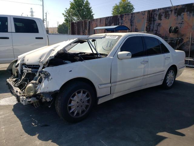 WDBJF65J32B467488 - 2002 MERCEDES-BENZ E 320 WHITE photo 1