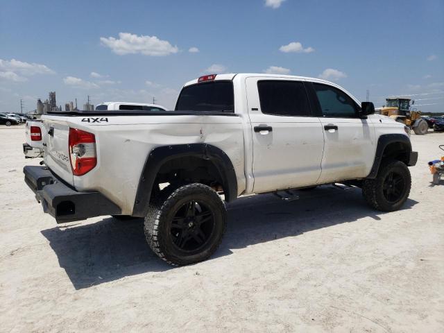 5TFDW5F11FX426938 - 2015 TOYOTA TUNDRA CREWMAX SR5 WHITE photo 3