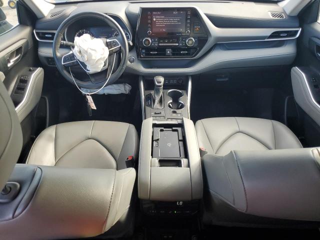 5TDGZRBH1NS243770 - 2022 TOYOTA HIGHLANDER XLE BLUE photo 8