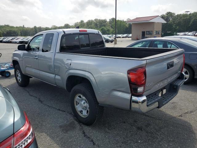 5TFSX5EN8JX058243 - 2018 TOYOTA TACOMA ACCESS CAB SILVER photo 2