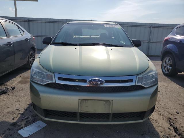 1FAHP32N68W122420 - 2008 FORD FOCUS S/SE GREEN photo 5