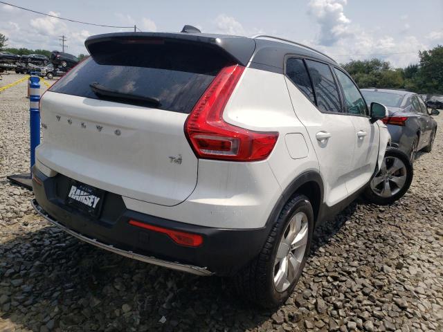 YV4AC2HK3K2061313 - 2019 VOLVO XC40 T4 MOMENTUM WHITE photo 3