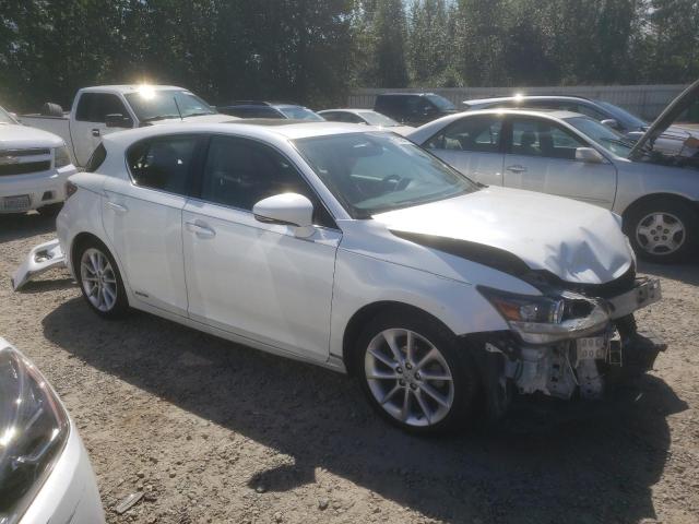 JTHKD5BH3D2147063 - 2013 LEXUS CT 200 WHITE photo 4