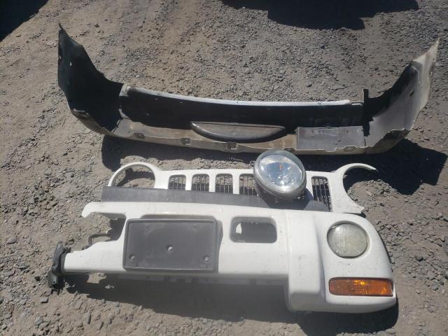 1J4GK58K84W286009 - 2004 JEEP LIBERTY LIMITED WHITE photo 11