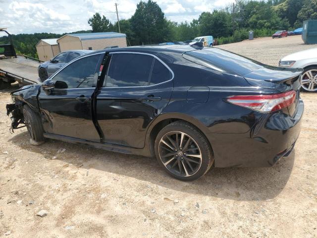 4T1BZ1HK7JU021699 - 2018 TOYOTA CAMRY XSE BLACK photo 2
