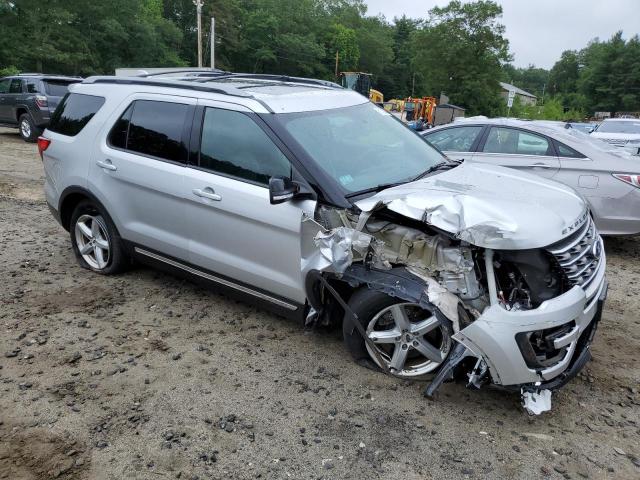 1FM5K8D83HGD26923 - 2017 FORD EXPLORER XLT Серебристый фото 4