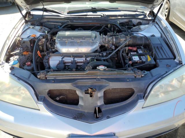 19UYA42702A004341 - 2002 ACURA 3.2CL TYPE-S SILVER photo 11