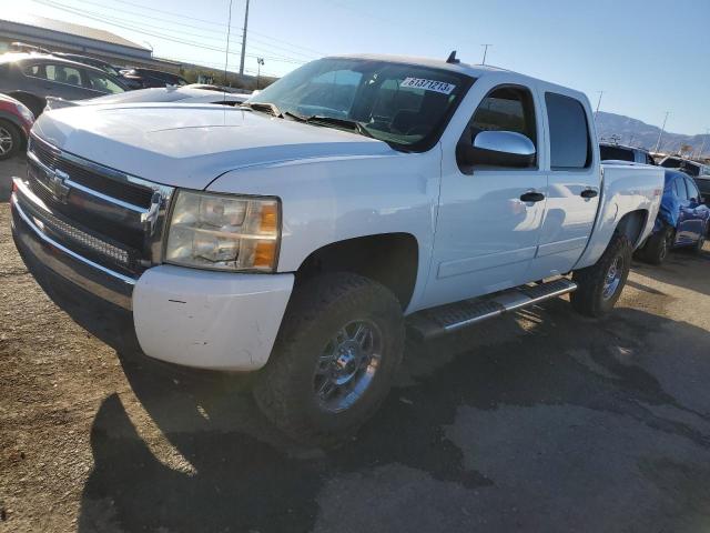 2GCEC13C471703382 - 2007 CHEVROLET SILVERADO C1500 CREW CAB WHITE photo 1