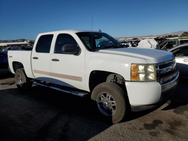 2GCEC13C471703382 - 2007 CHEVROLET SILVERADO C1500 CREW CAB WHITE photo 4