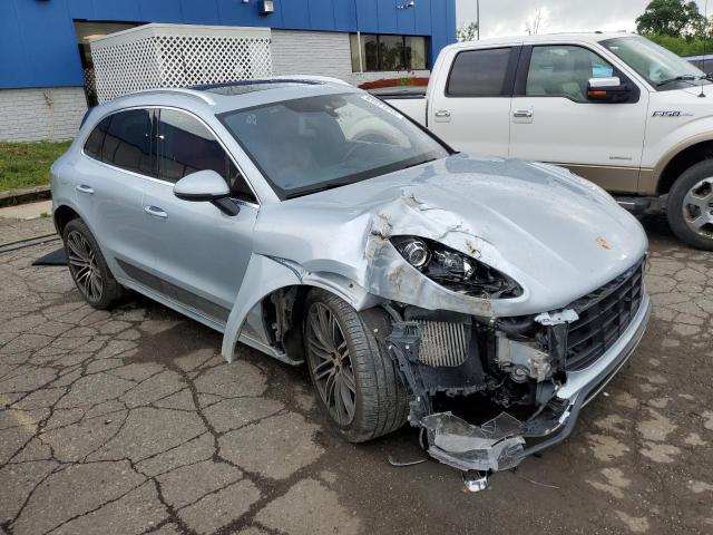 WP1AF1A54FLB92953 - 2015 PORSCHE MACAN TURBO SILVER photo 4