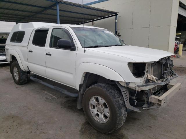 5TEKU72N06Z185464 - 2006 TOYOTA TACOMA DOUBLE CAB PRERUNNER LONG BED WHITE photo 4