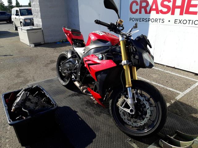 WB10D1200FZ199544 - 2015 BMW S 1000 R RED photo 1