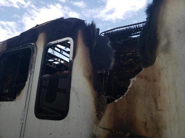 4YDT30F238M730127 - 2008 KEYSTONE MONTANA 白色 照片 9