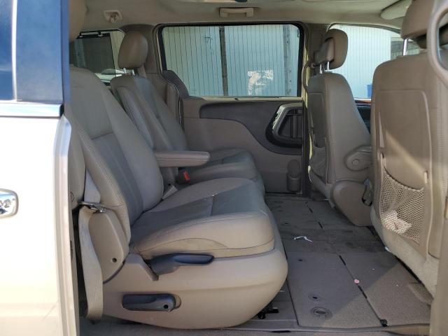 2C4RC1CG3GR188512 - 2016 CHRYSLER TOWN & COU TOURING L BEIGE photo 11