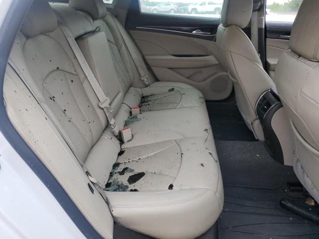 1G4ZP5SS8JU116390 - 2018 BUICK LACROSSE ESSENCE WHITE photo 10