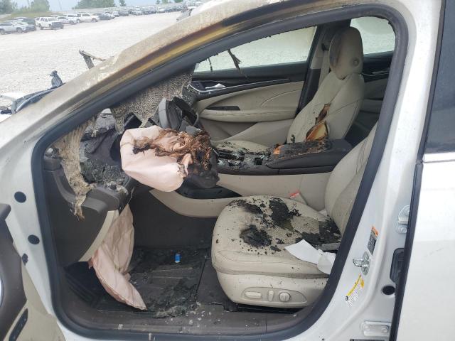 1G4ZP5SS8JU116390 - 2018 BUICK LACROSSE ESSENCE WHITE photo 7