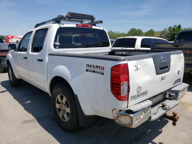 1N6AD07W25C409073 - 2005 NISSAN FRONTIER CREW CAB LE WHITE photo 2