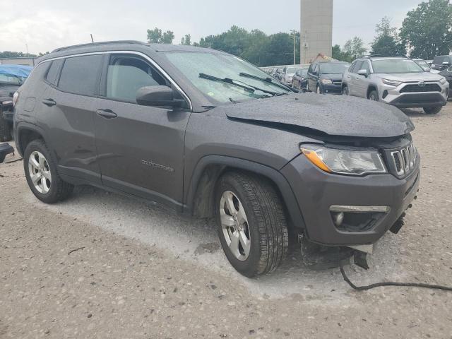 3C4NJDBB4JT261600 - 2018 JEEP COMPASS LATITUDE ნაცრისფერი ფოტო 4