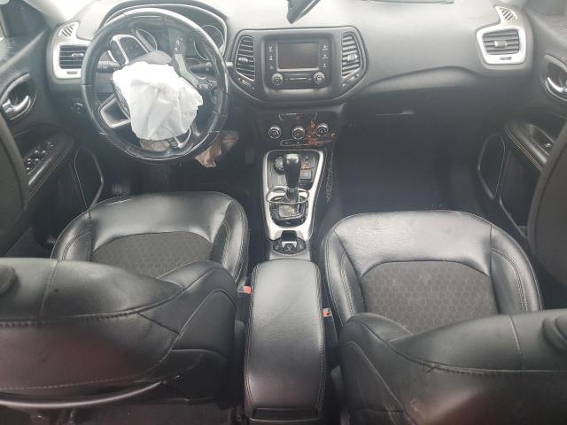 3C4NJDBB4JT261600 - 2018 JEEP COMPASS LATITUDE ნაცრისფერი ფოტო 8