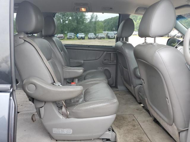 5TDBK22C69S027834 - 2009 TOYOTA SIENNA XLE GRAY photo 11