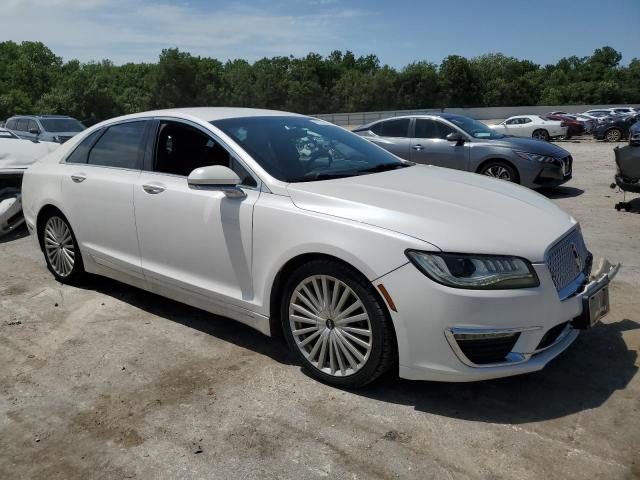 3LN6L5E94HR610965 - 2017 LINCOLN MKZ RESERVE WHITE photo 4