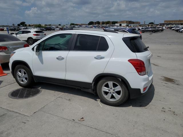 KL7CJLSB0JB576734 - 2018 CHEVROLET TRAX 1LT WHITE photo 2