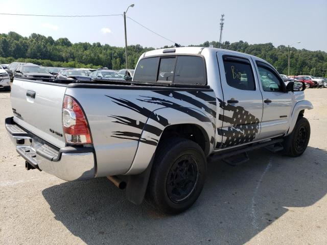 5TFJU4GN4CX019227 - 2012 TOYOTA TACOMA DOUBLE CAB PRERUNNER SILVER photo 3