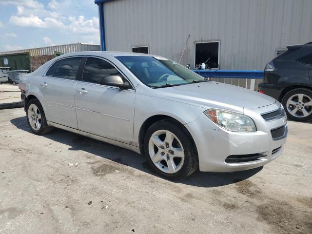 1G1ZB5EB8AF118023 - 2010 CHEVROLET MALIBU LS ვერცხლისფერი ფოტო 4