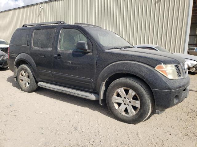 5N1AR18U65C777050 - 2005 NISSAN PATHFINDER LE 黑色 照片 4