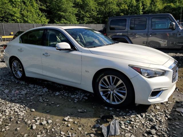 JN1EV7AR8JM440736 - 2018 INFINITI Q50 LUXE WHITE photo 4