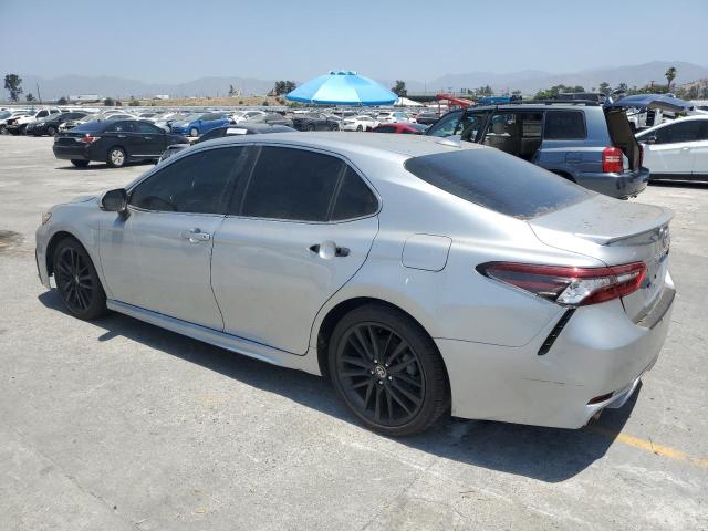 4T1K31AK9PU609768 - 2023 TOYOTA CAMRY XSE SILVER photo 2