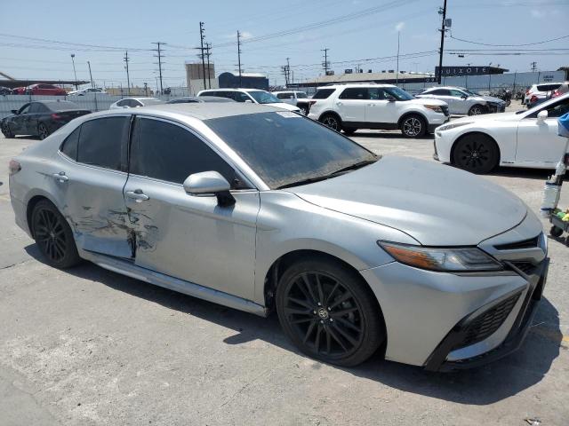 4T1K31AK9PU609768 - 2023 TOYOTA CAMRY XSE SILVER photo 4