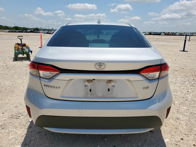 5YFEPRAE1LP063425 - 2020 TOYOTA COROLLA LE SILVER photo 6