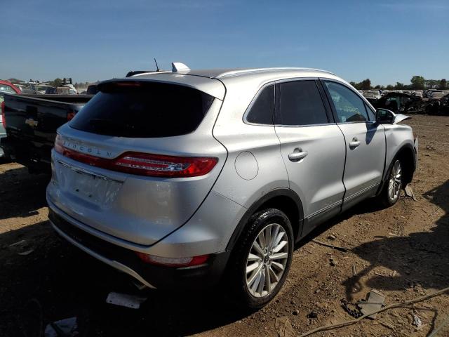 5LMCJ1C91KUL02363 - 2019 LINCOLN MKC SILVER photo 4