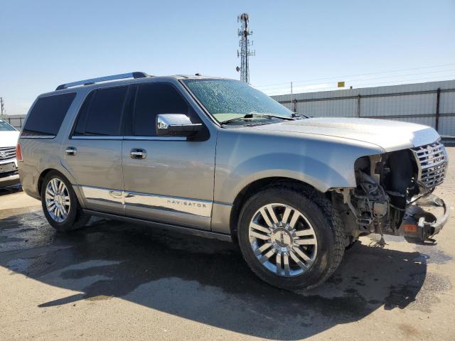 5LMFU28528LJ02509 - 2008 LINCOLN NAVIGATOR 银色 照片 4