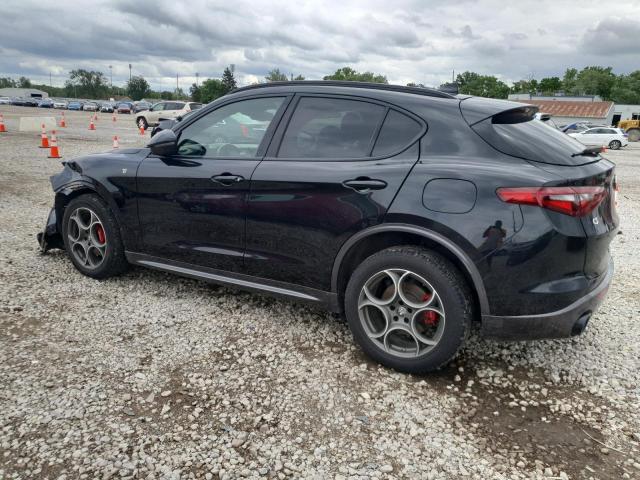 ZASPAKBN1N7D38304 - 2022 ALFA ROMEO STELVIO TI შავი ფოტო 2