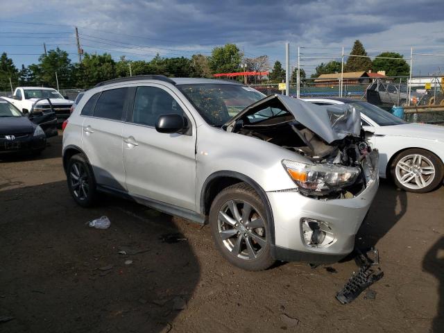 4A4AR5AU1DE021613 - 2013 MITSUBISHI OUTLANDER LE SILVER photo 4