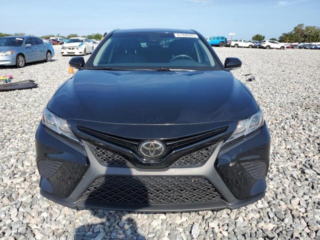 4T1B11HK0JU560009 - 2018 TOYOTA CAMRY L BLACK photo 5