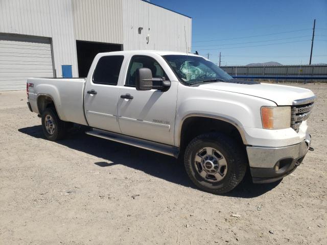 1GT120CG2DF141923 - 2013 GMC SIERRA K2500 SLE WHITE photo 4