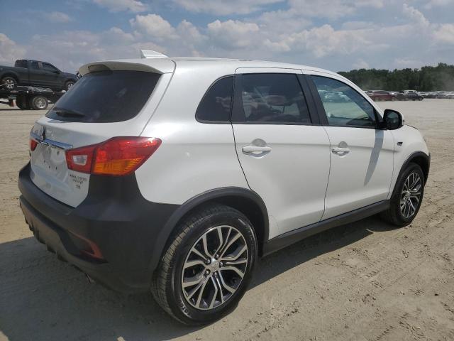 JA4AR3AU4KU017323 - 2019 MITSUBISHI OUTLANDER ES WHITE photo 3